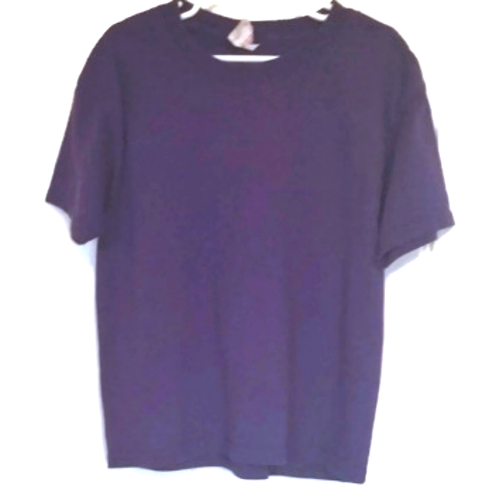 basic purple tshirt small❤️Like for lower price& shippingORbundle it &your offer